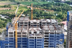 Đa phần các doanh nghiệp địa ốc hiện vẫn đối mặt với bài toán vốn và áp lực nợ