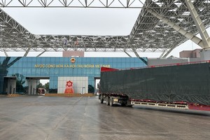 Cửa khẩu Quốc tế Móng Cái (khu vực Cầu Bắc Luân II). Ảnh: Quỳnh Nga.