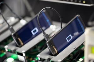 Việt Nam xuất khẩu nhiều nhóm hàng hóa công nghệ cao (điện thoại, máy tính, linh kiện) sang Hoa Kỳ.