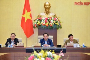 Phiên họp chiều 14/12 của Ủy ban Thường vụ Quốc hội.