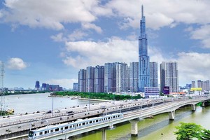 Hạ tầng tại TP.HCM được cải thiện nhanh chóng với việc thực hiện nhiều dự án giao thông quan trọng Ảnh: Lê Toàn