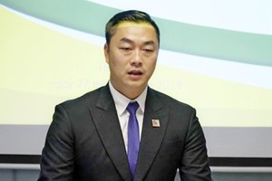 Chủ tịch Trường Tiền Holdings Lê Khánh Trình bị cáo buộc lừa đảo, chiếm đoạt tài sản của hàng trăm nhà đầu tư.