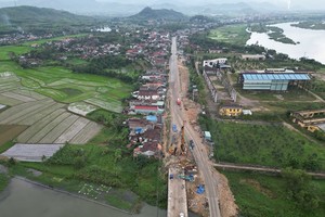 Dự án Tăng cường kết nối giao thông khu vực Tây Nguyên đoạn qua tỉnh Bình Định vẫn chưa hoàn thành do vướng mặt bằng.