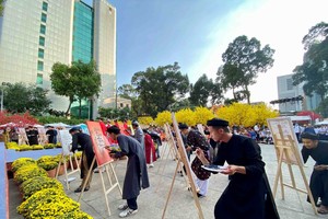 TP.HCM: Rộn ràng Lễ hội Tết Việt Giáp Thìn 2024