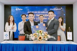 Đại diện KienlongBank và SePay tại lễ ký kết hợp tác chiến lược