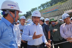 Khi kiểm tra Dự án thành phần cao tốc Quảng Ngãi - Hoài Nhơn ngày 5/3, Bộ trưởng Nguyễn Văn Thắng đề nghị các chủ thể liên quan tích cực vào cuộc để đưa dự án về đích cuối tháng 12/2025, vượt tiến độ 8 tháng.