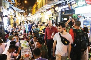 Sản phẩm du lịch đêm tạo nét riêng, độc đáo cho Hà Nội