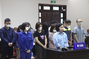 Các bị cáo tại phiên tòa phúc thẩm.