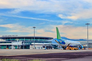 Cảng hàng không Phù Cát hiện hữu.