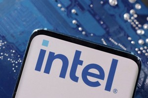 Sản phẩm mới Gaudi 3 giúp Intel gia tăng sức mạnh trên đường đua chip AI. Ảnh: Reuters