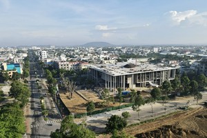 Dự án Trung tâm Hội nghị và Triển lãm tỉnh Quảng Ngãi có tổng vốn đầu tư hơn 300 tỷ.