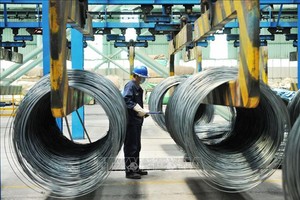 Bên trong một nhà máy sản xuất thép ở tỉnh Sơn Đông, Trung Quốc. Ảnh minh họa: AFP/TTXVN