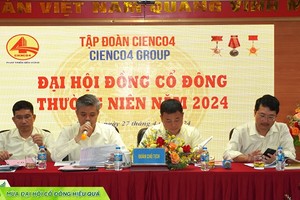 Đoàn Chủ tịch điều hành Đại hội.