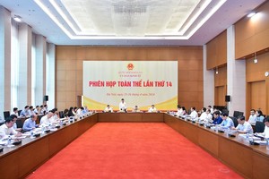 Chủ nhiệm Ủy ban Kinh tế Vũ Hồng Thanh nói nuôi các ngân hàng ốm yếu rất tốn kém. Ảnh: Nghìa Đức