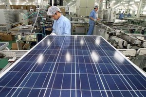 Một góc nhà máy sản xuất pin năng lượng mặt trời tại Việt Nam