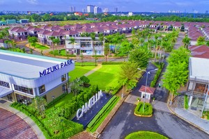 Tại phía Nam, nhiều dự án chung cư đang được gấp rút hoàn thiện để nhanh chóng đưa sản phẩm ra thị trường