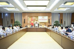 Phiên họp chiều 31/5 của Ủy ban Kinh tế.