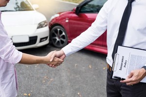 Cổ phiếu bảo hiểm nổi sóng nhẹ, vì đâu?