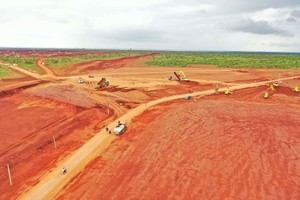 Thi công san nền tại Dự án cảng hàng không quốc tế Long Thành. (Ảnh: Lê Toàn)