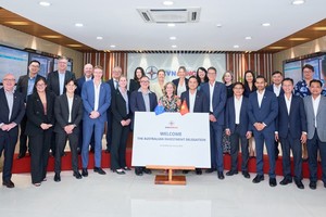 Phái đoàn Australia và đại điện EVNGENCO3 tại trụ sở của Tổng Công ty