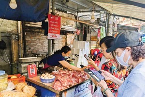 QR Code xuất hiện khắp nơi tại Hà Nội