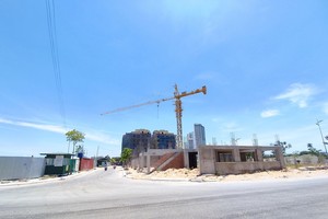 Dự án Khu đô thị biển Bình Sơn - Ninh Chữ (Khu K2) đang triển khai thi công. Ảnh chụp cuối tháng 4/2024.