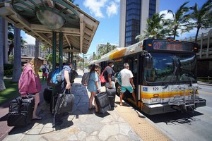 Honolulu (Hawaii) được chính phủ liên bang tài trợ tổng 75 triệu USD cho dự án xe bus điện nhằm giảm phát thải khí nhà kính có hại