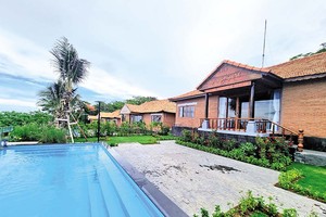 Năm căn biệt thự xây dựng kiên cố tại Dự án Khu du lịch Hồ Mây Park Vũng Tàu vừa được Công ty cổ phần Du lịch Cáp treo Vũng Tàu đưa vào hoạt động Ảnh: Gia Huy