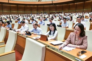 Quốc hội bấm nút điều chỉnh chương trình Kỳ họp.