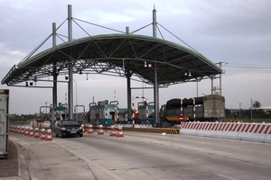 Một trạm thu phí hoàn vốn cho Dự án cải tạo, nâng cấp Quốc lộ 39B và đoạn tuyến tránh thị trấn Thanh Nê (Thái Bình).