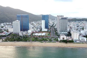 Doanh nghiệp khóc ròng trong vòng xoáy thủ tục - Bài 4: Xếp hàng chờ “chốt” giá đất