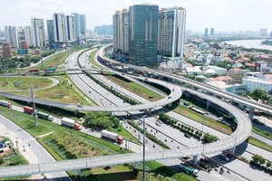 Giải ngân một số dự án trọng điểm quốc gia, dự án giao thông liên vùng do địa phương quản lý đạt thấp.