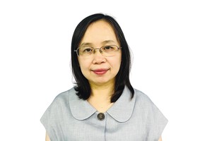 Bà Đinh Thị Thúy Phương, Vụ trưởng Vụ Thống kê Thương mại và Dịch vụ (Tổng cục Thống kê)