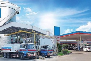 Bộ Công thương nói, doanh nghiệp quy mô quá nhỏ làm thương nhân đầu mối kinh doanh xăng dầu sẽ ít hiệu quả.