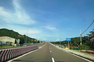 Tuyến đường ven biển đã mở ra thêm không gian mới để tỉnh Bình Định phát triển.