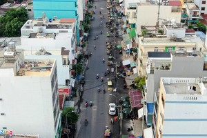 Đường Phạm Văn Bạch.