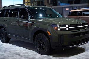 Một chiếc Hyundai Santa Fe 2024 tại Triển lãm ô tô quốc tế New York 2024 (NYIAS) ở New York, vào ngày 28/3/ 2024. Ảnh: Bing Guan/Bloomberg