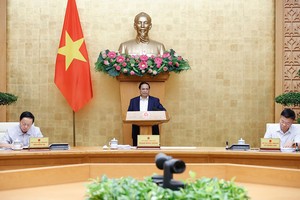 Thủ tướng nêu rõ mục tiêu tiếp tục giữ vững ổn định kinh tế vĩ mô, kiểm soát lạm phát, đồng thời thúc đẩy tăng trưởng mạnh hơn. (Ảnh: Nhật Bắc)