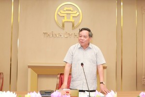 Phó bí thư Thành ủy Nguyễn Văn Phong phát biểu tại Hội nghị.