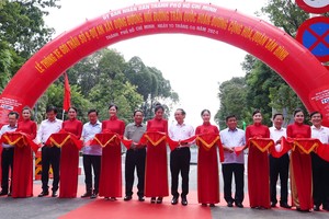 Thủ tướng Chính phủ cắt băng thông xe hầm chui ở cửa ngõ Sân bay Tân Sơn Nhất