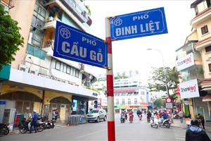 Thí điểm gắn mã QR tên đường, phố trên 139 tuyến phố thuộc quận Hoàn Kiếm.