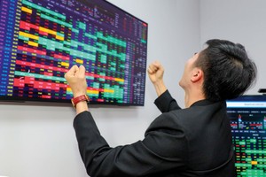 Nhà đầu tư có thể “biến” danh mục ban đầu từ lỗ thành lãi nhờ “lướt sóng”