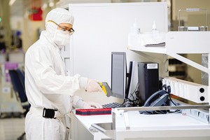 Bên trong nhà máy của Intel tại Việt Nam. Ảnh: Lê Toàn