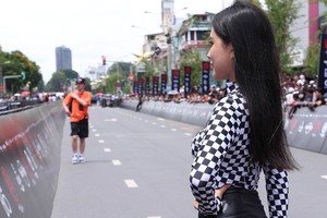 Ngắm 100 siêu xe độc bản hiếm có tại TP.HCM