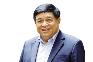  Ủy viên Trung ương Đảng, Bộ trưởng Bộ Kế hoạch và Đầu tư Nguyễn Chí Dũng