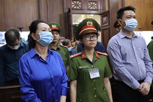 Ngày 4/10/2024, Viện Kiểm sát Nhân dân TP.HCM đề nghị Hội đồng xét xử tuyên phạt bị cáo Trương Mỹ Lan mức chung thân về tội Lừa đảo chiếm đoạt tài sản, 12 - 13 năm tù tội Rửa tiền, 8 - 9 năm tù tội Vận chuyển trái phép tiền tệ, tổng hình phạt là chung thân.