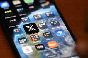 Brazil cho phép nền tảng X hoạt động trở lại. Ảnh: AFP