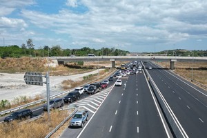 Lưu thông trên cao tốc Long Thành - Dầu Giây.