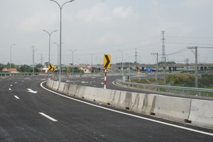 Tuyến cao tốc Bến Lức - Long Thành, đoạn giao TP.HCM - Trung Lương và vành đai 3 đã sẵn sàng đưa vào khai thác.