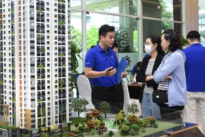 Người môi giới là cầu nối giữa khách hàng và sản phẩm bất động sản.